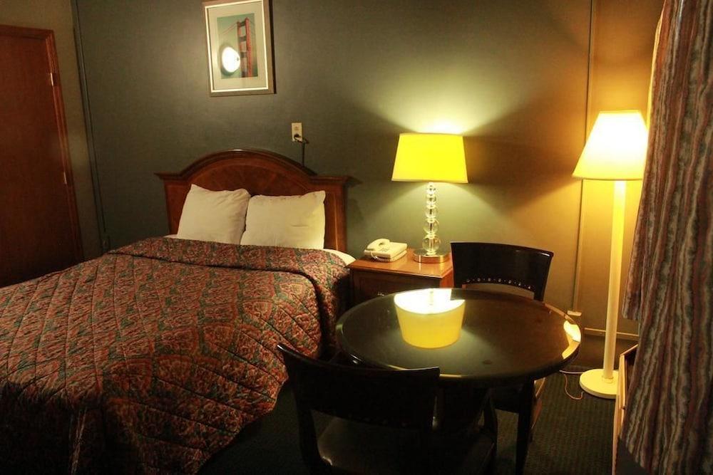 Economy Inn Кроссвилл Экстерьер фото