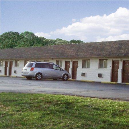 Economy Inn Кроссвилл Экстерьер фото
