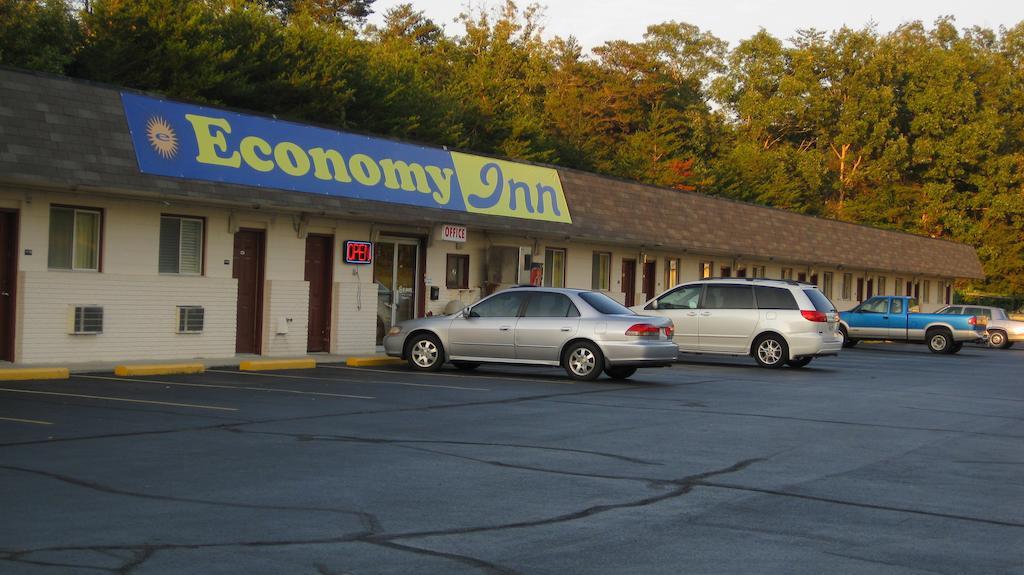 Economy Inn Кроссвилл Экстерьер фото